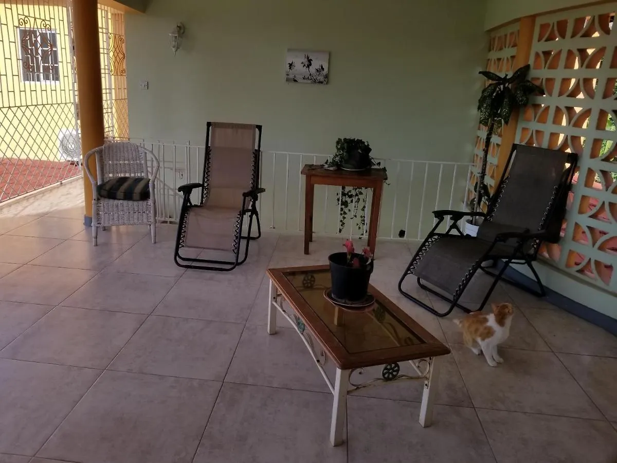 Hotel Chaudhry Second Floor Single Suite Montego Bay