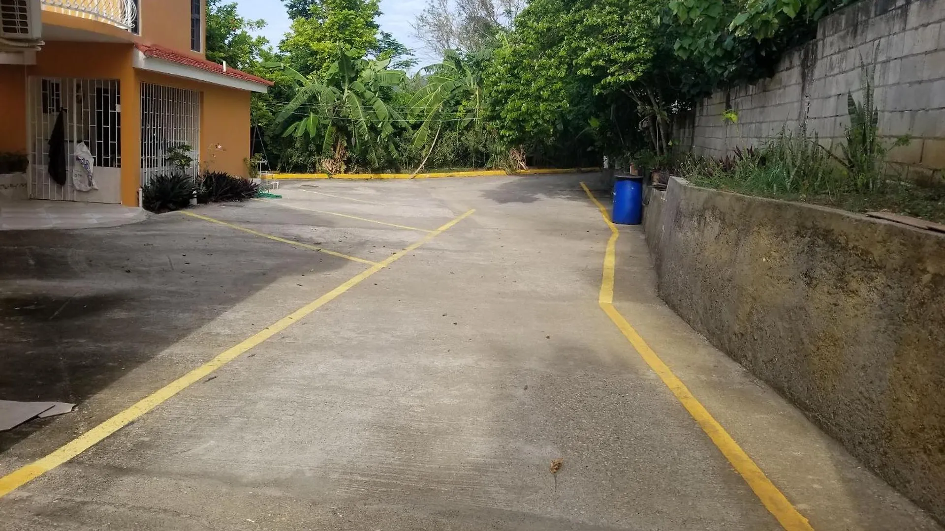 Chaudhry Second Floor Single Suite Montego Bay Jamaika